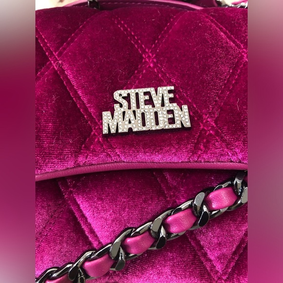 Steve Madden fuchsia fucsia deep pink bcourtney velvet gunmetal chain crossbody - Picture 5 of 13